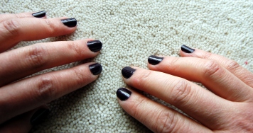 Purple-Black fingernails